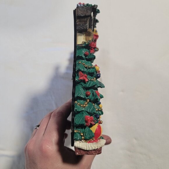 Grandeur Noel Mantel and Fireplace Picture Frame 4x6 - Picture 3 of 4